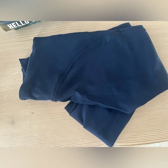 Lululemon Instill High-Rise Tight 25" True Navy Size 4 - Picture 3 of 3